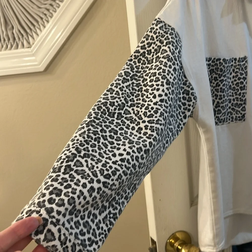 Shacket - Picture 3 of 7